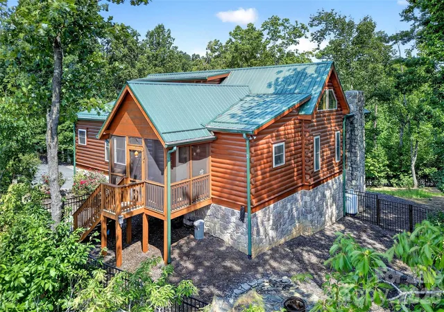 Photo 3 of Single family home for sale at 96 Boysenberry Dr, Nebo, NC 28761 | MLS# 4378024 | Listing updated on 2026-10-06
