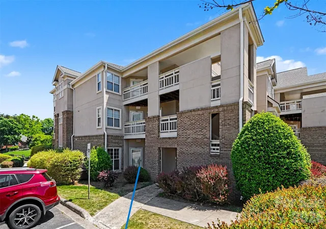 38th image of 104 Pier 33 Dr #301, Mooresville, NC 28117 | MLS# 4378034