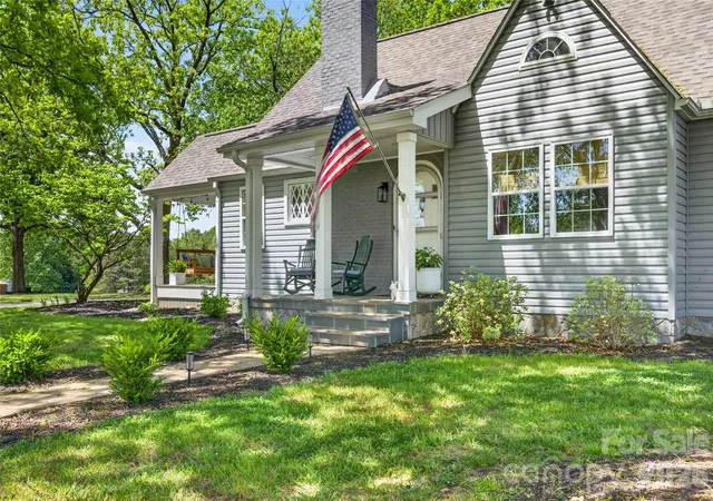 3rd image of 581 Hicks Creek Rd, Troutman, NC 28166 | MLS# 4378036