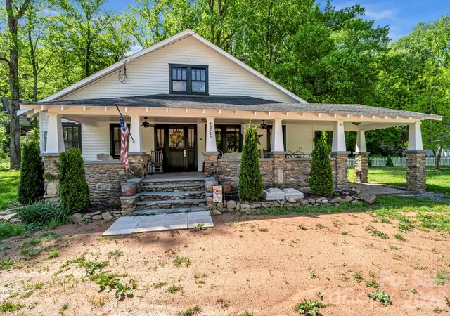 Photo 3 of House for sale at 2355 Soco Rd, Maggie Valley, NC 28751 | MLS# 4378059 | Listing updated on 2026-08-25