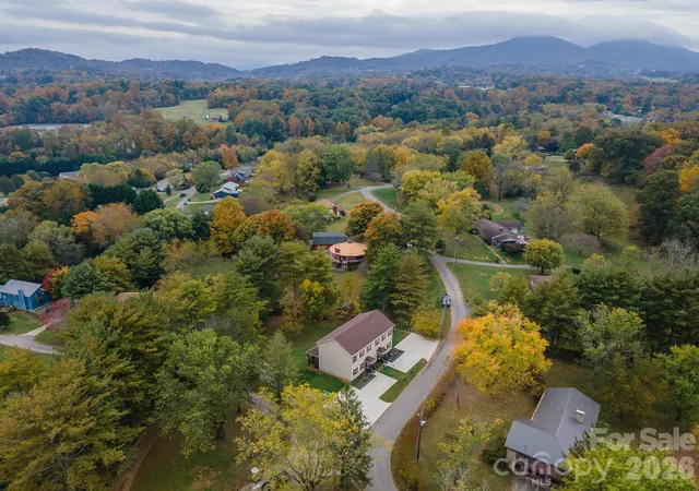 35th image of 71 Panorama Dr, Asheville, NC 28806 | MLS# 4378085