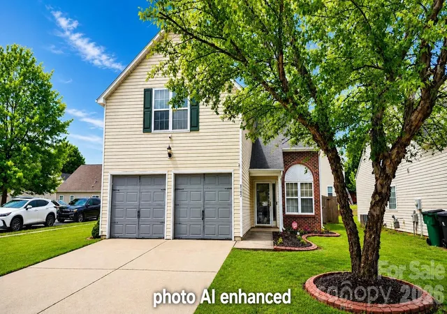 1st image of 8703 Hazelcroft Ln, Charlotte, NC 28269 | MLS# 4378106