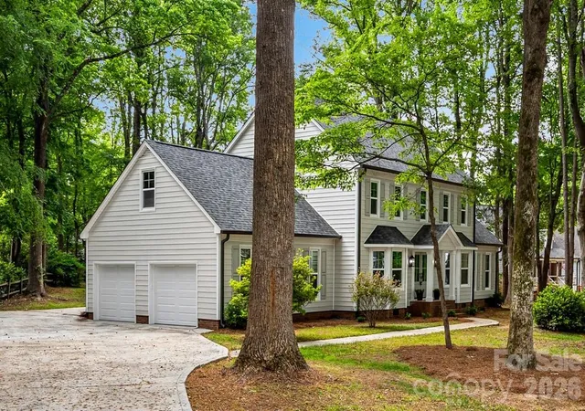 Photo 3 of Single family home for sale at 5318 Apple Blossom Ct, Mint Hill, NC 28227 | MLS# 4378140 | Listing updated on 2026-09-22