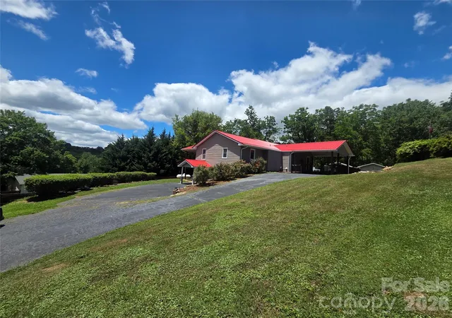 2nd image of 41 Vista Dr, Clyde, NC 28721 | MLS# 4378143