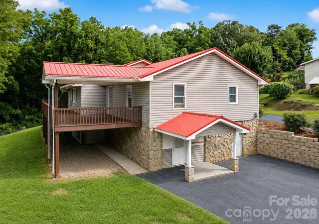 1st image of 41 Vista Dr, Clyde, NC 28721 | MLS# 4378143