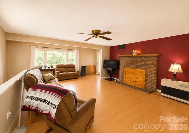 4th image of 41 Vista Dr, Clyde, NC 28721 | MLS# 4378143