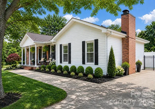 Photo 1 of Sale Pending at 2596 Sweetbriar Cir, Lenoir, NC 28645 | MLS# 4378176 | Listing updated on 2026-08-31