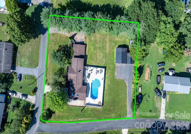 4th image of 2596 Sweetbriar Cir, Lenoir, NC 28645 | MLS# 4378176