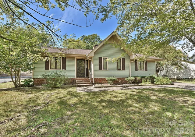 Single family home for sale at 7422 Bradgate Rd, Charlotte, NC 28217 | MLS# 4378178