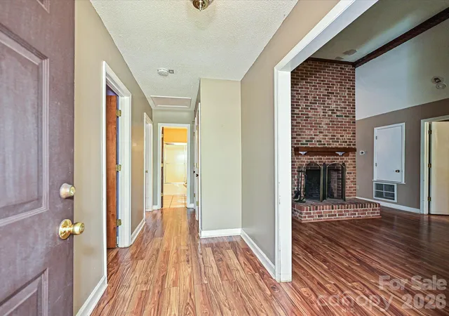 Photo 4 of Single family home for sale at 7422 Bradgate Rd, Charlotte, NC 28217 | MLS# 4378178 | Listing updated on 2026-10-26