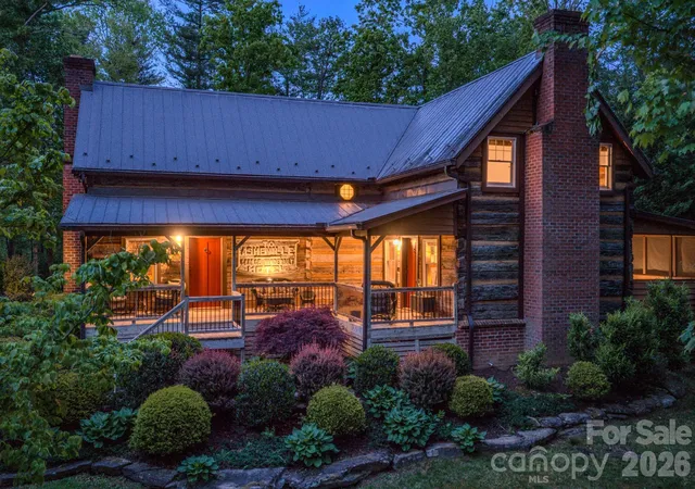 Photo 3 of Single family home for sale at 75 Old Gap Crk Rd, Fairview, NC 28730 | MLS# 4378192 | Listing updated on 2026-09-17