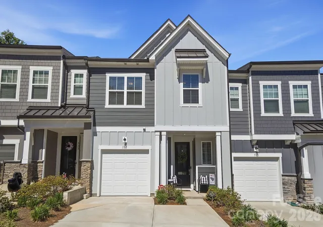 Homes for sale in Fort Mill, SC | 537 Madison Falls Ct, Fort Mill, SC 29708 | MLS# 4378194