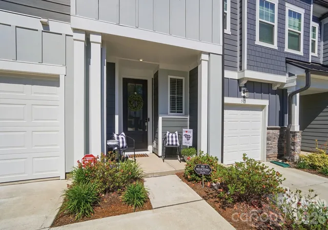 Homes for sale in Fort Mill, SC | 537 Madison Falls Ct, Fort Mill, SC 29708 | MLS# 4378194