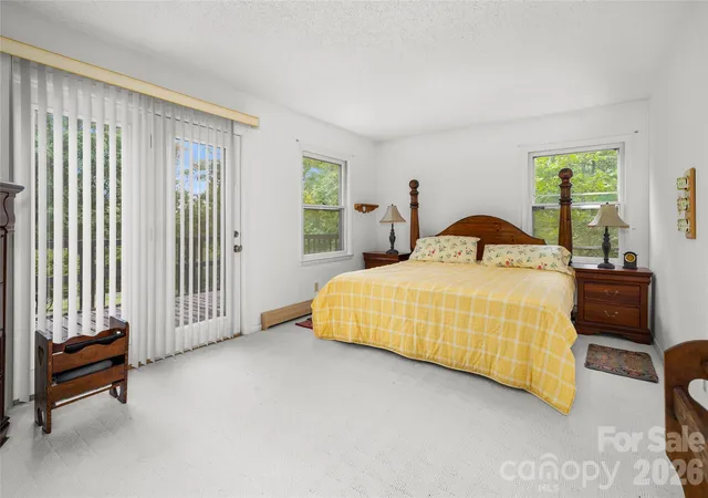Photo 4 of Single family home for sale at 150 Mountain Laurel Ln, Fletcher, NC 28732 | MLS# 4378220 | Listing updated on 2026-09-23