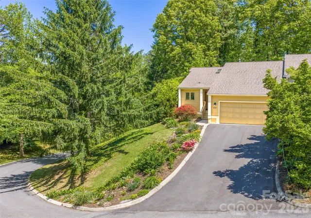 Homes for sale in Asheville, NC | 101 Beaver Ridge Rd, Asheville, NC 28804 | MLS# 4378226