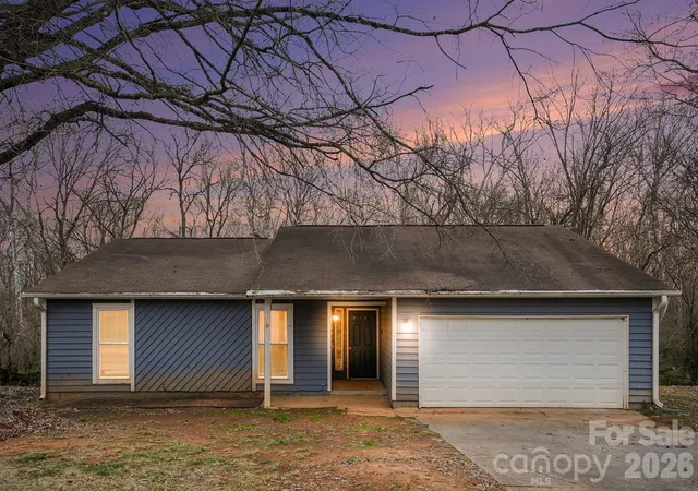 Photo 1 of Single family home for sale at 11513 Vista Hvn Dr, Charlotte, NC 28226 | MLS# 4378232 | Listing updated on 2026-09-15