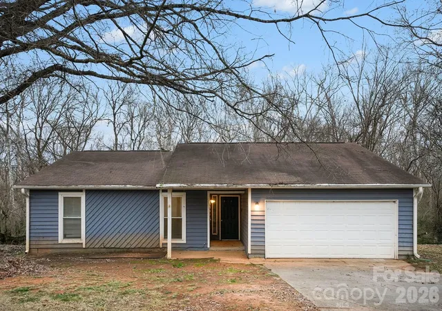 Photo 2 of Single family home for sale at 11513 Vista Hvn Dr, Charlotte, NC 28226 | MLS# 4378232 | Listing updated on 2026-09-15