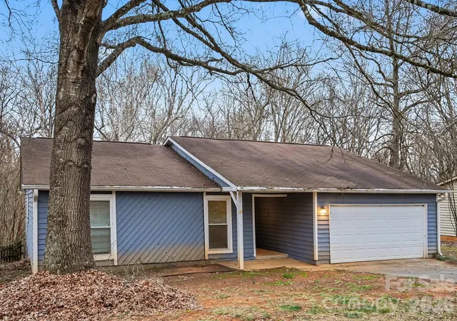 Photo 2 of Single family home for sale at 11513 Vista Hvn Dr, Charlotte, NC 28226 | MLS# 4378232 | Listing updated on 2026-09-15