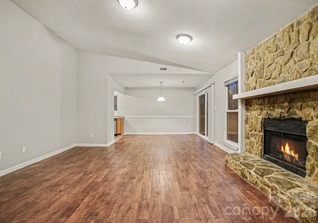 Photo 3 of Single family home for sale at 11513 Vista Hvn Dr, Charlotte, NC 28226 | MLS# 4378232 | Listing updated on 2026-09-15