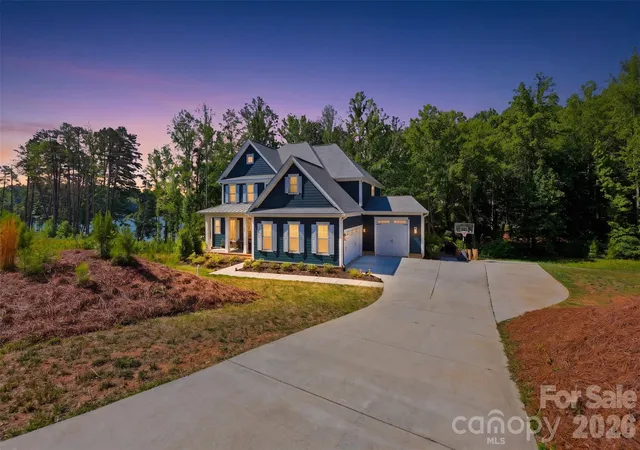 Photo 2 of Single family home for sale at 931 Cornelius Rd, Mooresville, NC 28117 | MLS# 4378236 | Listing updated on 2026-10-02