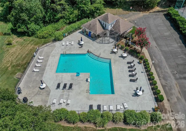 2nd image of 104 Pier 33Rd Dr, Mooresville, NC 28117