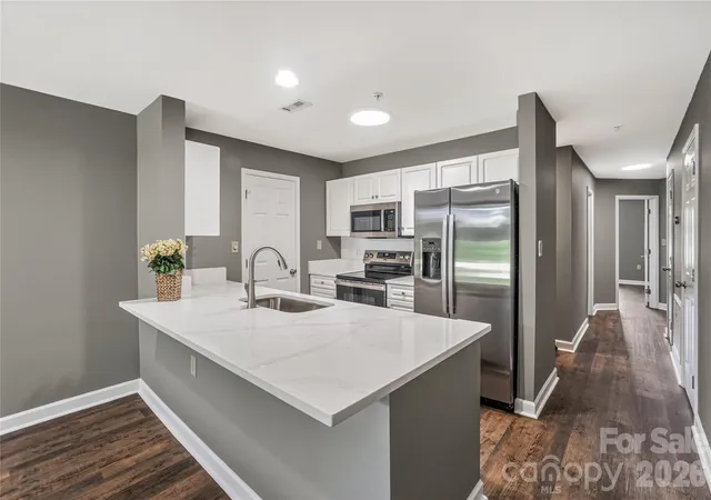 Listing Photo 5 - Condo for sale in building located at 104 Pier 33Rd Dr, Mooresville, NC 28117 - Unit #312