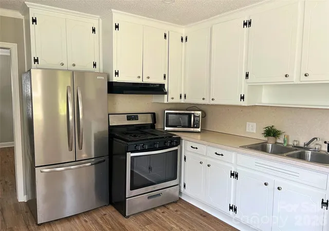 4th image of 1599 Hillcrest Ave, Lancaster, SC 29720 | MLS# 4378350