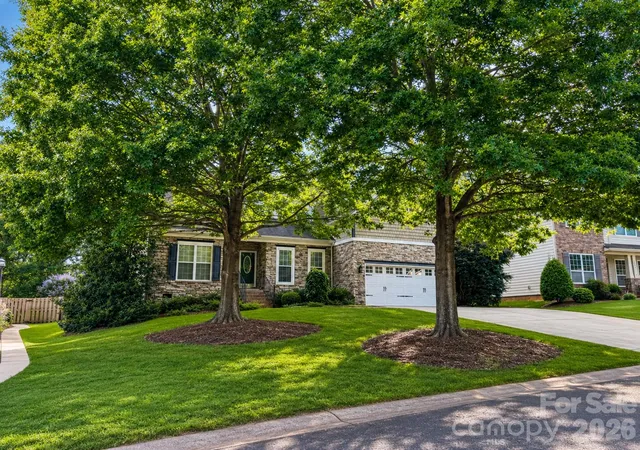 Photo 2 of Single family home for sale at 4017 W Sandy Trl, Fort Mill, SC 29707 | MLS# 4378374 | Listing updated on 2026-08-24