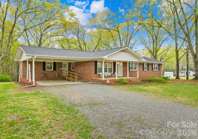 5th image of 322 S Main St, Shelby, NC 28152 | MLS# 4378375