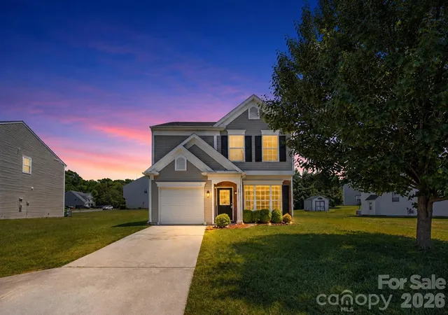 1st image of 10410 Roundleaf Dr, Charlotte, NC 28213 | MLS# 4378376