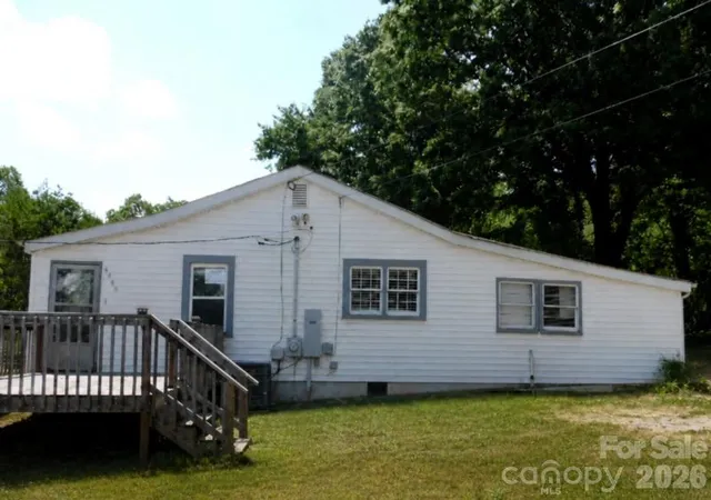 Photo 1 of Single family home for sale at 4749 Crowders Crst Dr, Gastonia, NC 28052 | MLS# 4378391 | Listing updated on 2026-09-25