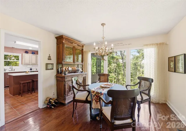 5th image of 5 Sunny Ridge Dr, Asheville, NC 28804 | MLS# 4378402