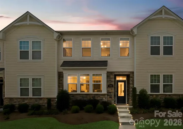 Homes for sale in Charlotte, NC | 11010 Chalkbark Ln, Charlotte, NC 28262 | MLS# 4378415