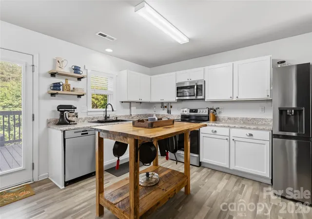 4th image of 2220 Pinnacle View Dr, Kings Mountain, NC 28086 | MLS# 4378422