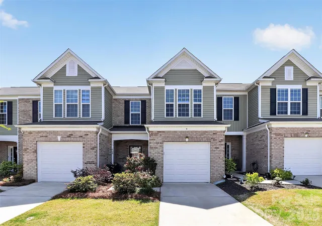 Photo 1 of Townhouse for sale at 529 Hunters Dance Rd, Fort Mill, SC 29708 | MLS# 4378431 | Listing updated on 2026-06-01