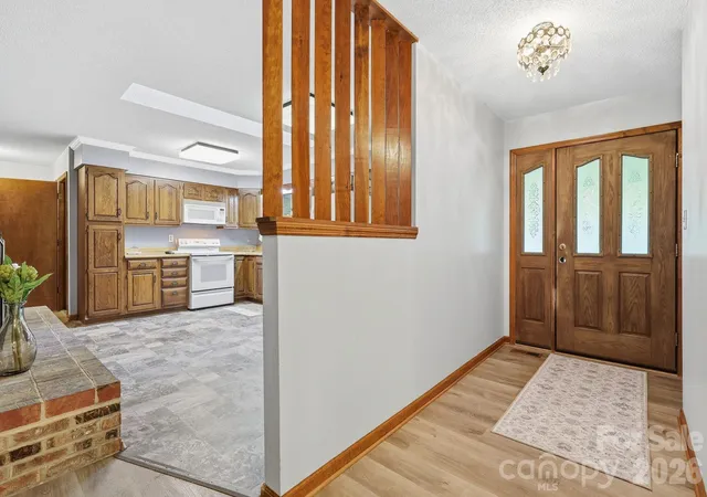Photo 3 of Single family home for sale at 1 Mountain Heritage Pl, Candler, NC 28715 | MLS# 4378436 | Listing updated on 2026-10-04