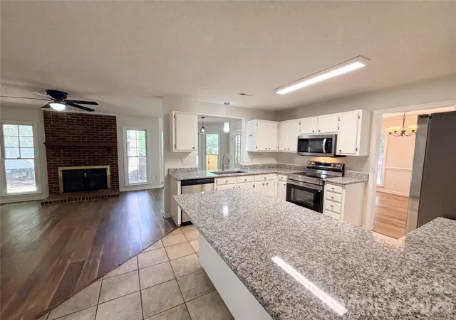 Homes for sale in Matthews, NC | 13622 Tynecastle Ln, Matthews, NC 28105 | MLS# 4378462