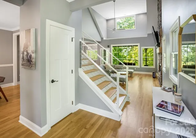 Photo 4 of Single family home for sale at 109 Wood Owl Ct, Hendersonville, NC 28791 | MLS# 4378493 | Listing updated on 2026-10-03