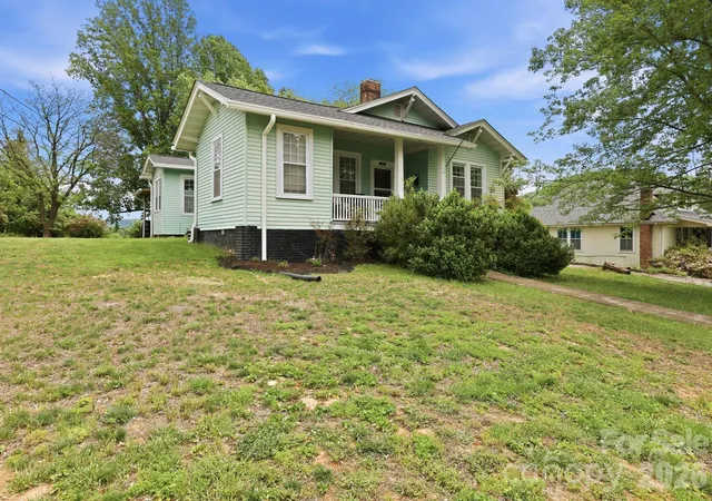 Homes for sale in Marion, NC | 77 Pulliam St, Marion, NC 28752 | MLS# 4378506