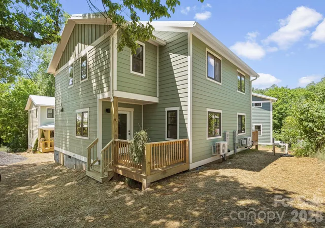 3rd image of 11 Fireside Dr, Asheville, NC 28806 | MLS# 4378511