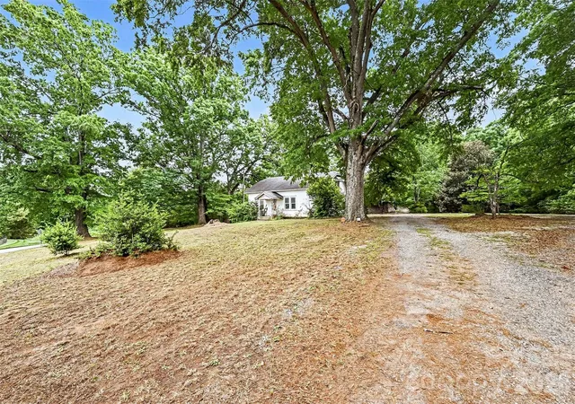 5th image of 1116 Medlin Rd, Monroe, NC 28112 | MLS# 4378512