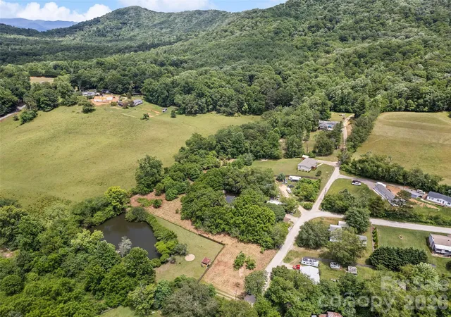 4th image of 9999 Lollis Rd, Candler, NC 28715 | MLS# 4378542