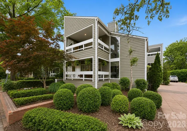 2nd image of 517 N Poplar St, Charlotte, NC 28202 | MLS# 4378644
