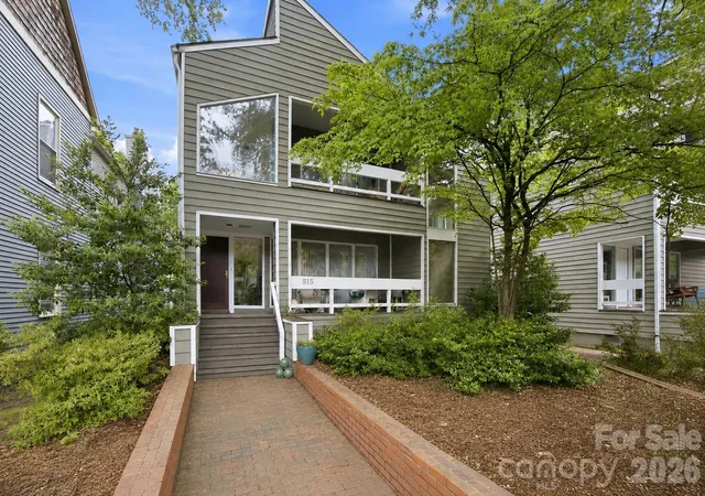 Photo 2 of Townhouse for sale at 515 N Poplar St, Charlotte, NC 28202 | MLS# 4378649 | Listing updated on 2026-09-13