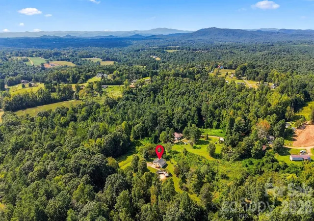 Photo 33 of Single family home for sale at 3860 Pickle Williams Ln, Granite Falls, NC 28630 | MLS# 4378654 | Listing updated on 2026-09-13