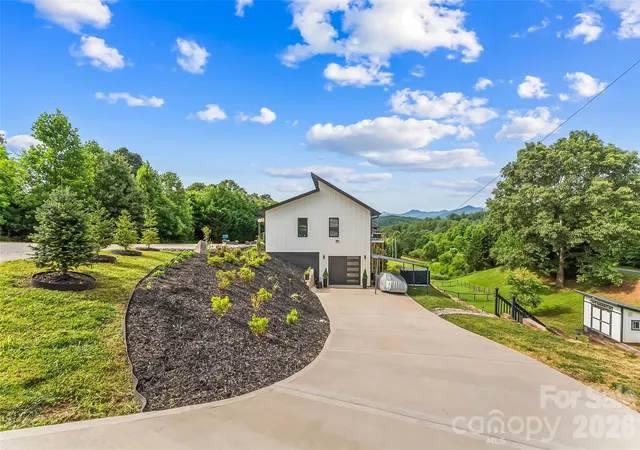 Homes for sale in Leicester, NC | 1 Little Oak Rd, Leicester, NC 28748 | MLS# 4378692