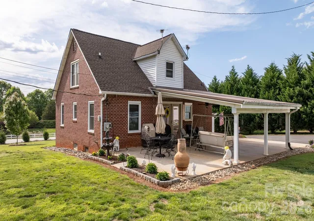 2nd image of 2582 Startown Rd, Newton, NC 28658 | MLS# 4378748