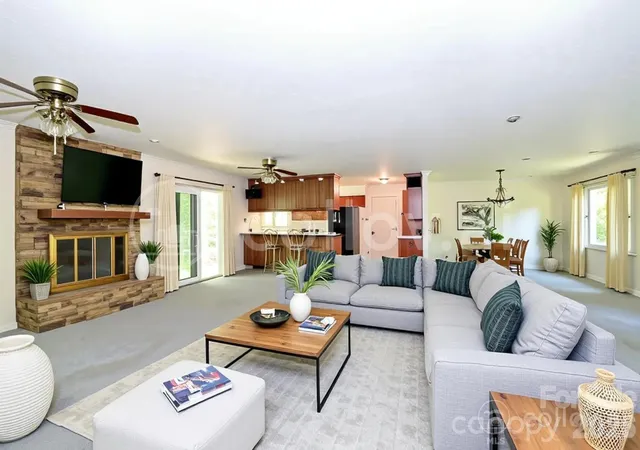 Photo 3 of Single family home for sale at 88 Botany Dr, Asheville, NC 28805 | MLS# 4378766 | Listing updated on 2026-10-07