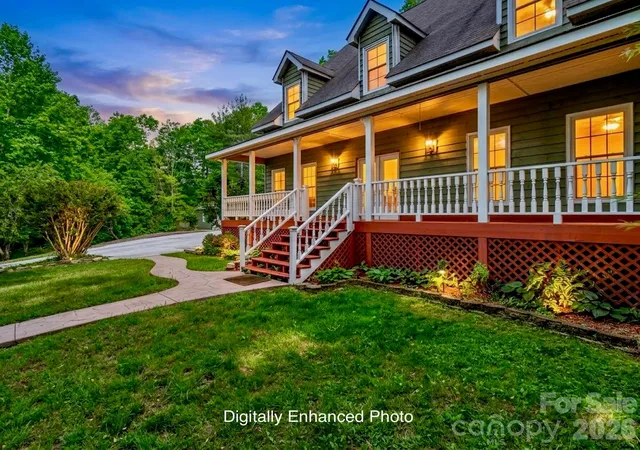 Photo 1 of Single family home for sale at 287 Shady Crk Ln, Hendersonville, NC 28739 | MLS# 4378785 | Listing updated on 2026-09-26