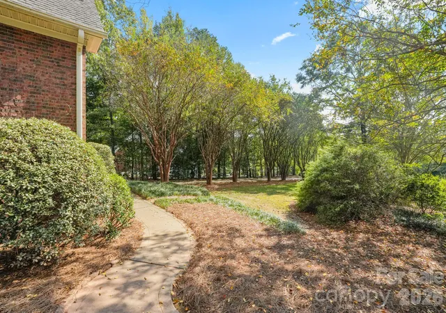 Photo 1 of Single family home for sale at 707 Mayfield Ct, Fort Mill, SC 29715 | MLS# 4378861 | Listing updated on 2026-10-23